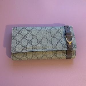 Vintage Gucci wallet
